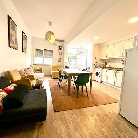 Almada Big Flat Next To Lisbon And Caparica Beach Exterior foto